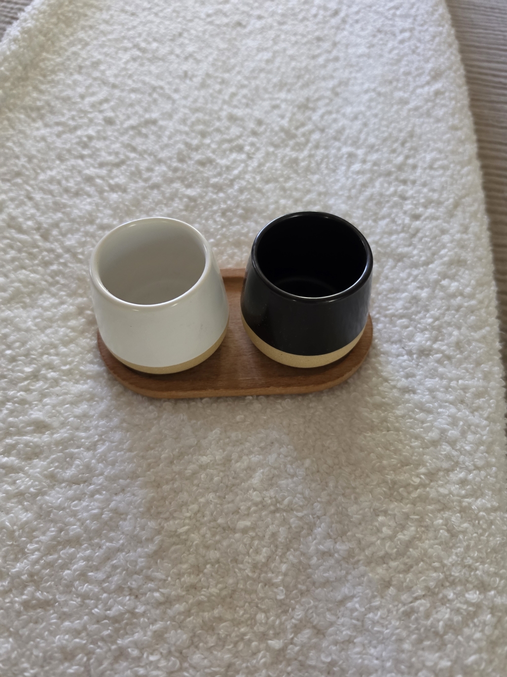 Ceramic Matches Holder Set with Trat- Black and White
